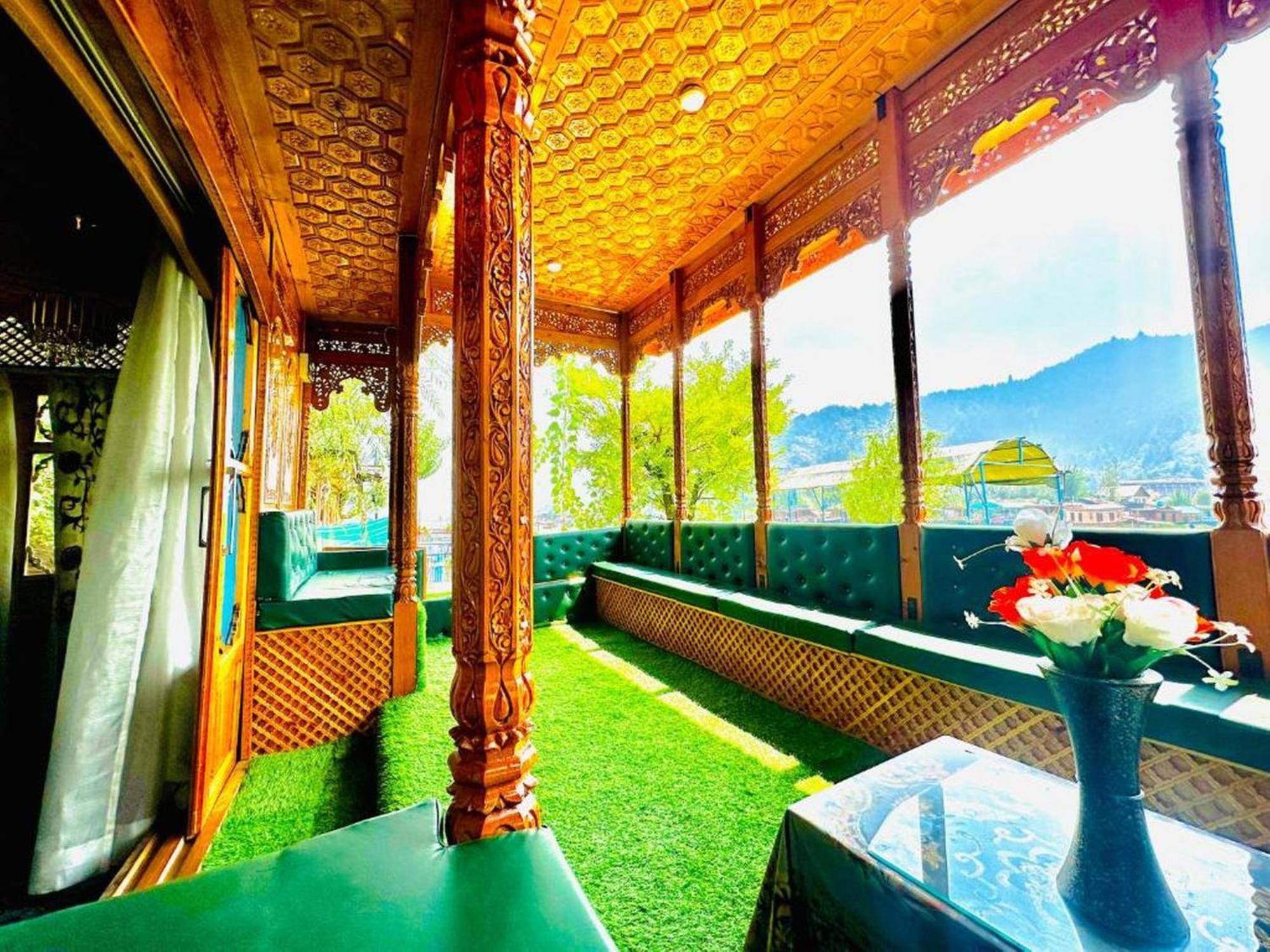 Hotel Floating Luxury Group Of Houseboats Srīnagar Exterior foto
