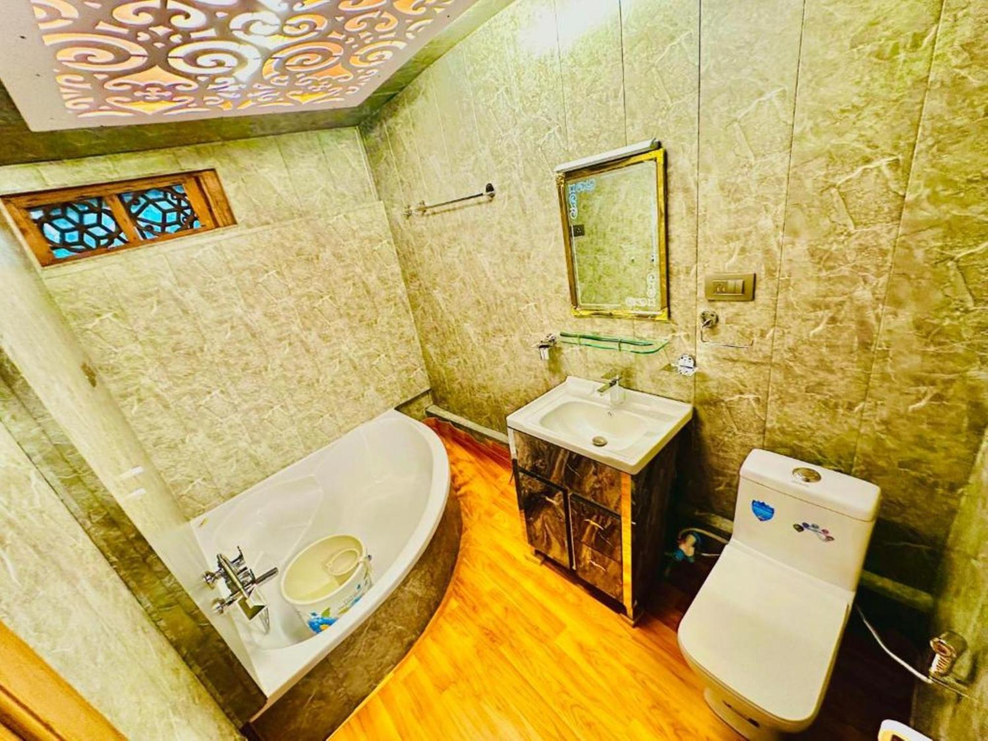 Hotel Floating Luxury Group Of Houseboats Srīnagar Exterior foto