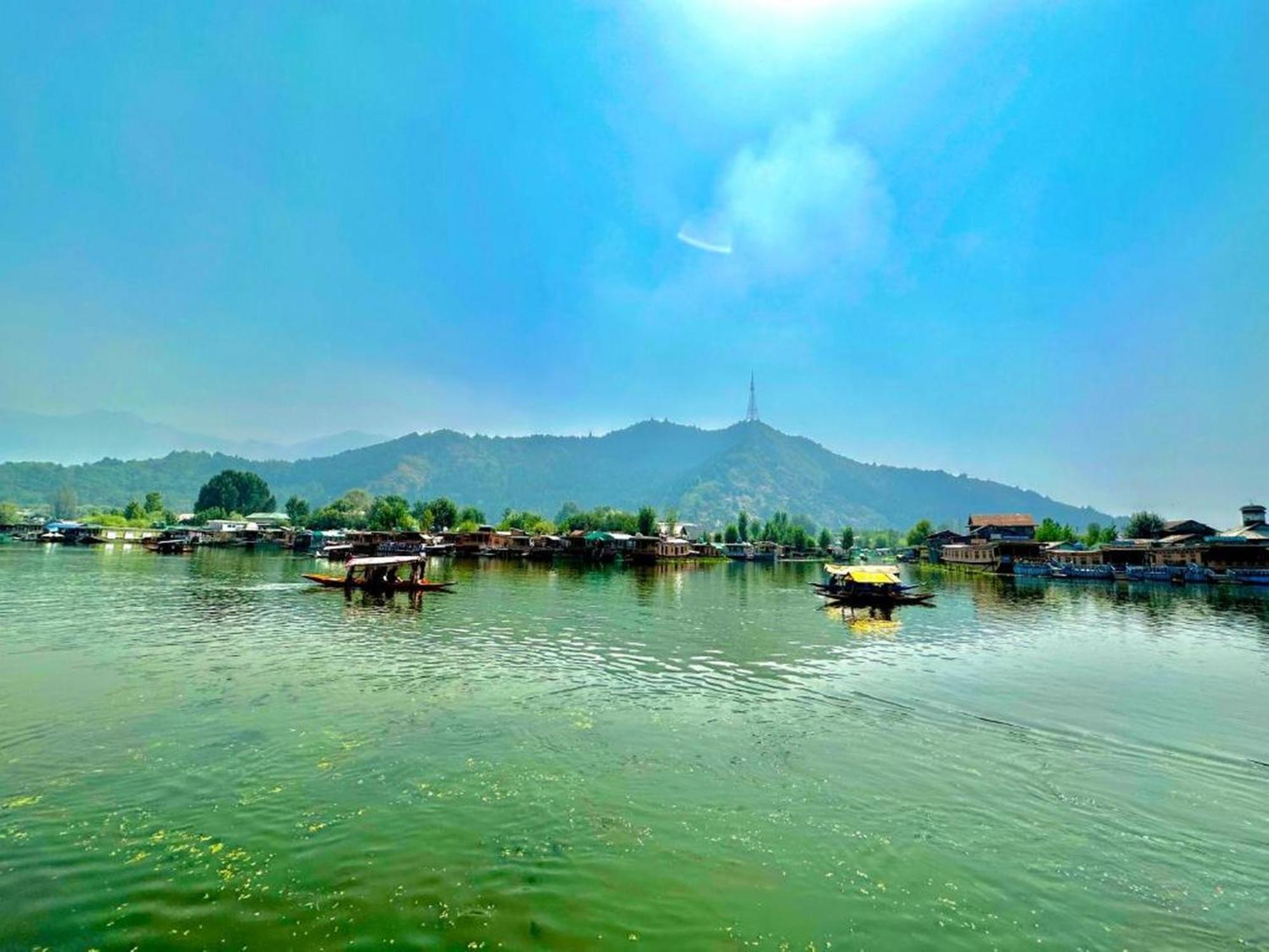 Hotel Floating Luxury Group Of Houseboats Srīnagar Exterior foto
